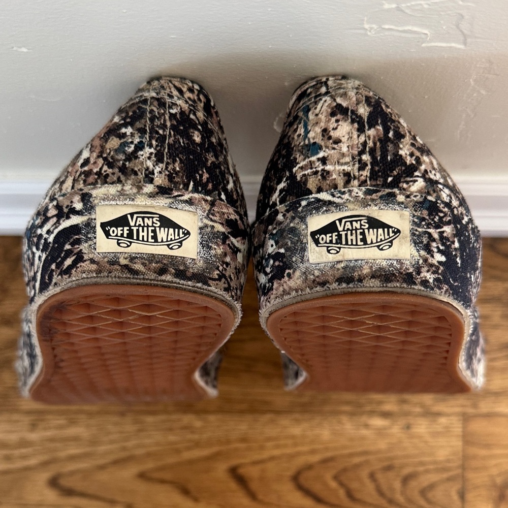 Vans x MoMA Jackson Pollock Collab Sneakers, Camo/Black + White Canvas Sneakers - Picture 11 of 11